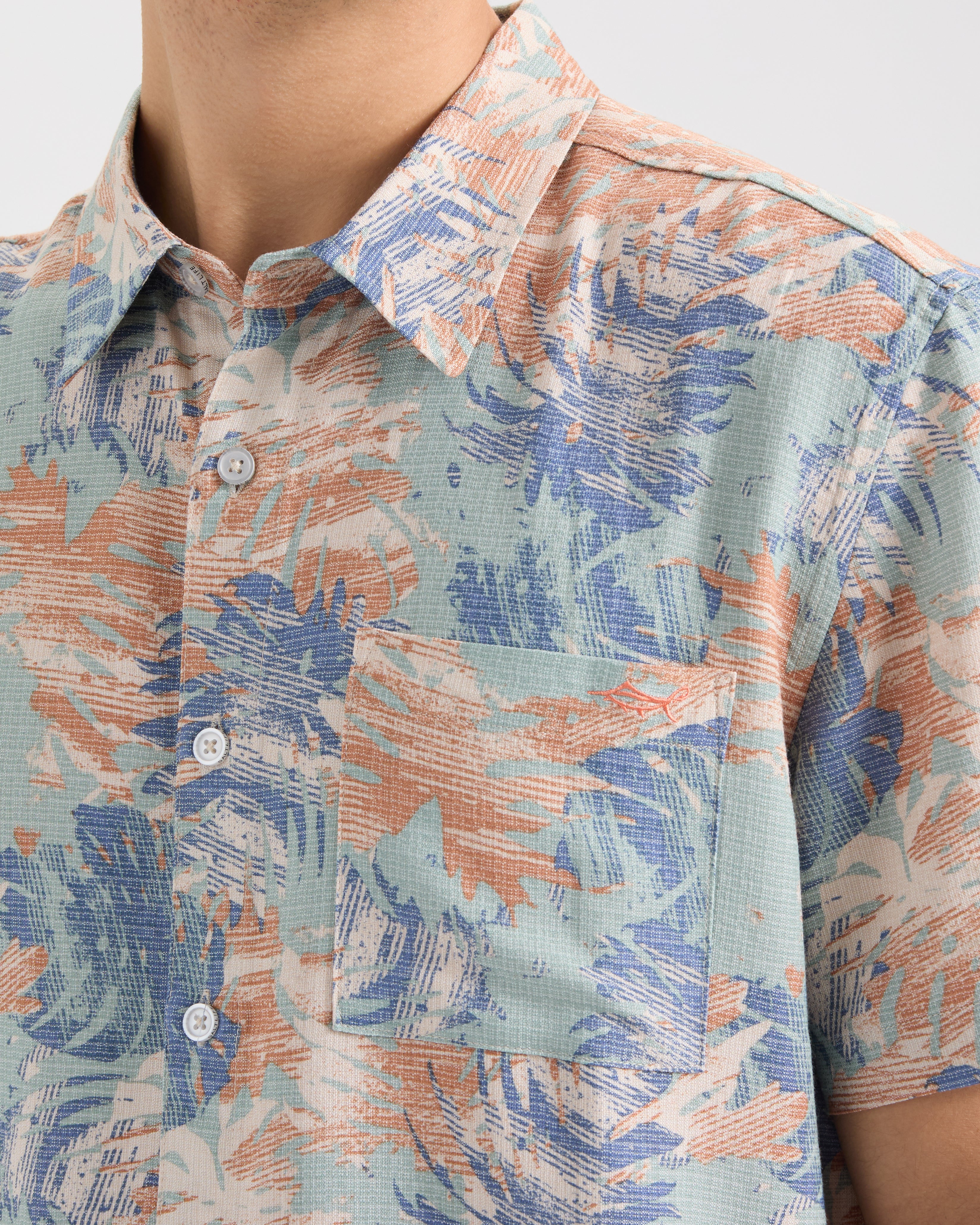 Men’s On Another Holiday Short Sleeve Woven Shirt - Image 5