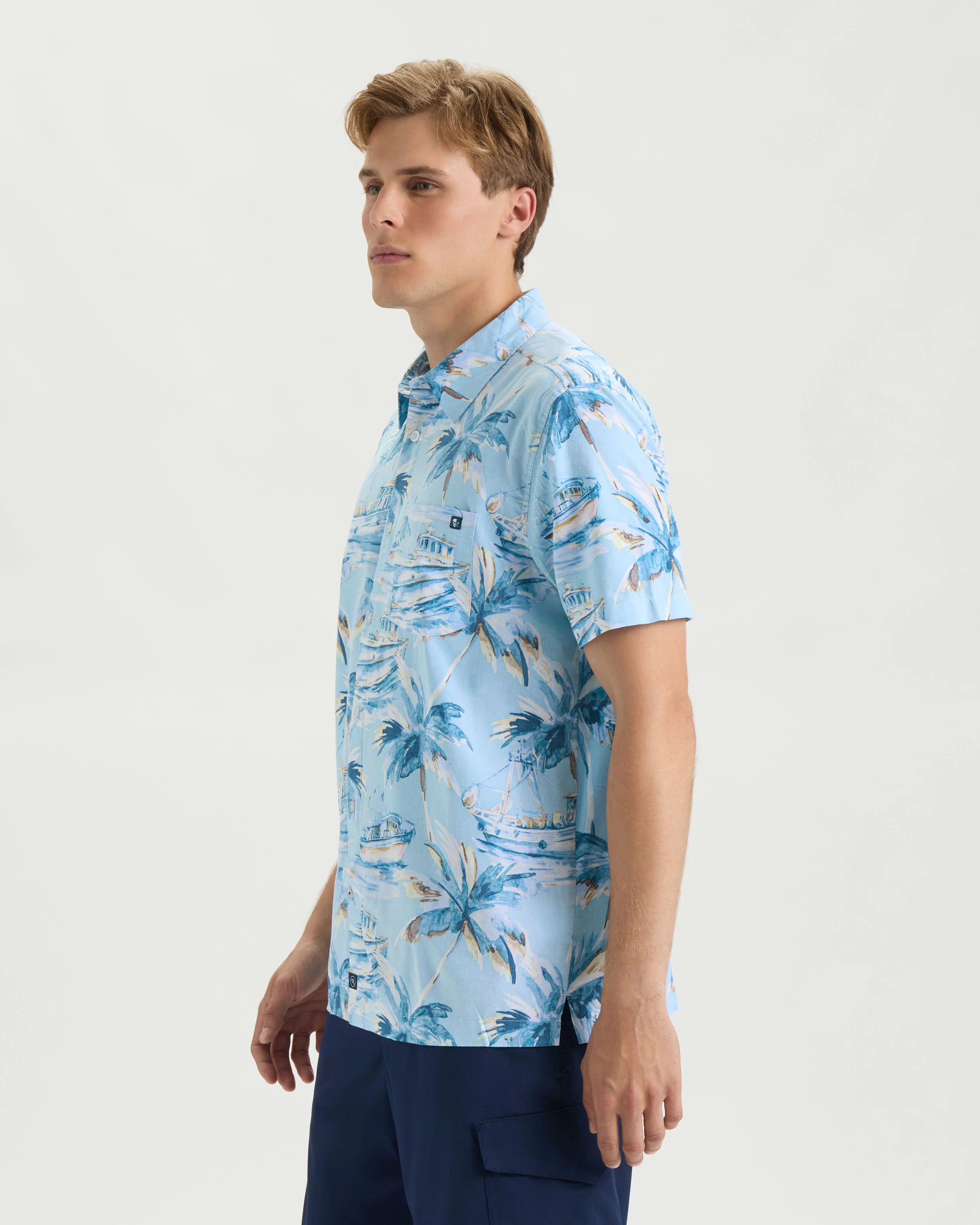 Men’s Tropic Reverie Woven Shirt - Image 3